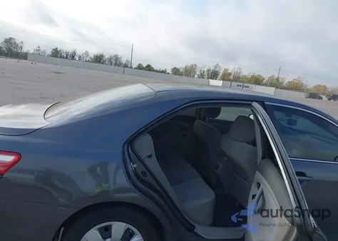 2009 Toyota Camry Le z USA, uszkodzony, nr VIN 4T1BE46KX9U900979